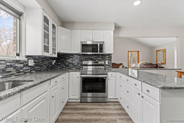 2931 Wisconsin Road, Troy, MI 48083