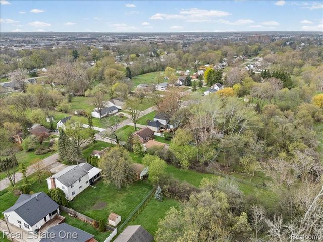 2931 Wisconsin Road, Troy, MI 48083