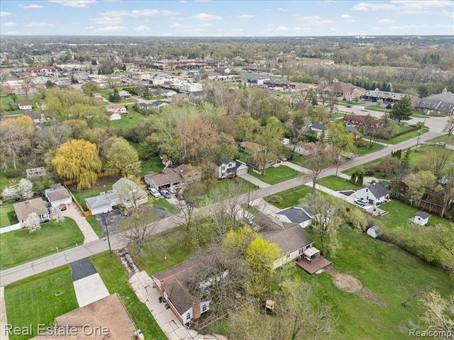 2931 Wisconsin Road, Troy, MI 48083