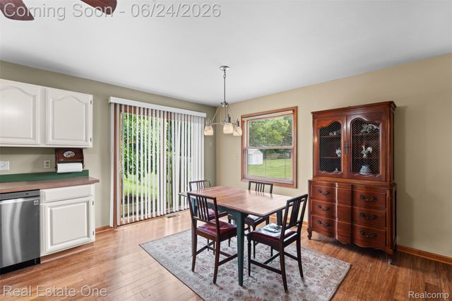 20920 McKishnie Street, Clinton Charter Township, MI 48035