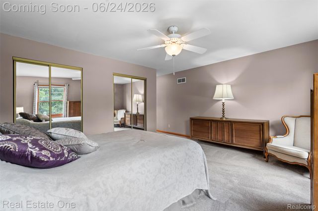 20920 McKishnie Street, Clinton Charter Township, MI 48035