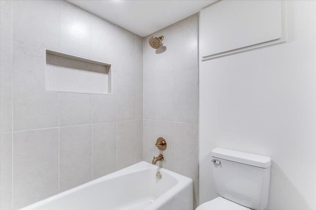 7966 E Dublin Ct, Wichita, KS 67206