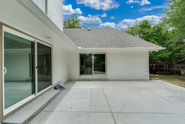 7966 E Dublin Ct, Wichita, KS 67206