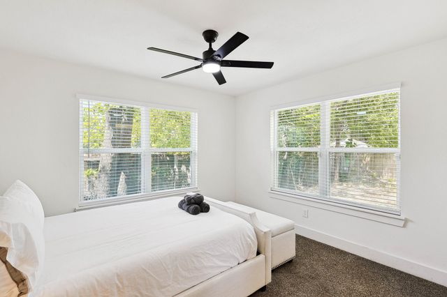 400 Lansing Street, Dallas, TX 75203