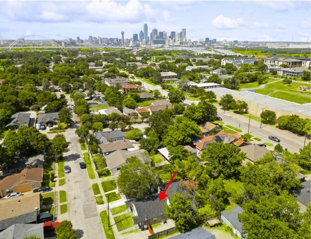 400 Lansing Street, Dallas, TX 75203