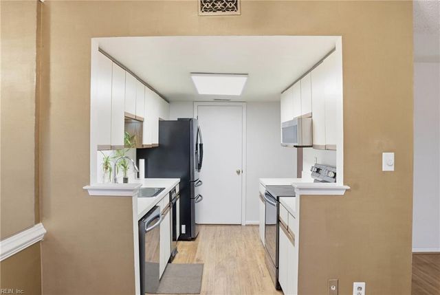 411 Turnbridge CLS, Virginia Beach, VA 23452