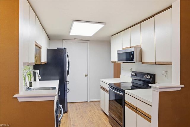 411 Turnbridge CLS, Virginia Beach, VA 23452