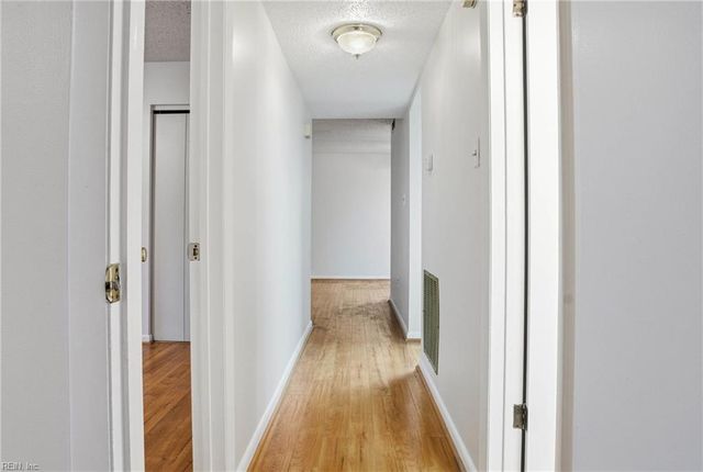 411 Turnbridge CLS, Virginia Beach, VA 23452