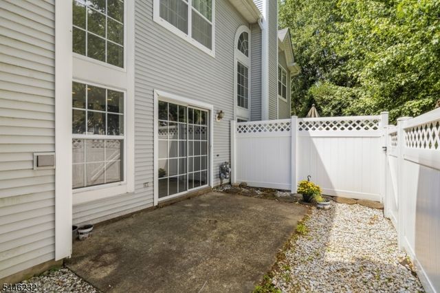 55 Heritage Ct, Montville Twp., NJ 07082