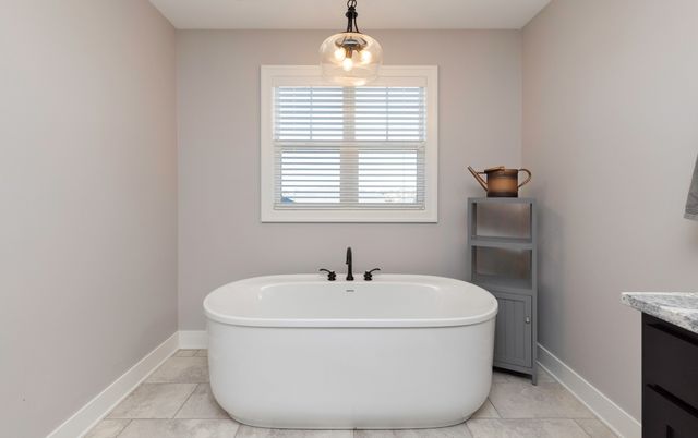 17454 Aurora Drive, Clive, IA 50325