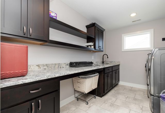 17454 Aurora Drive, Clive, IA 50325