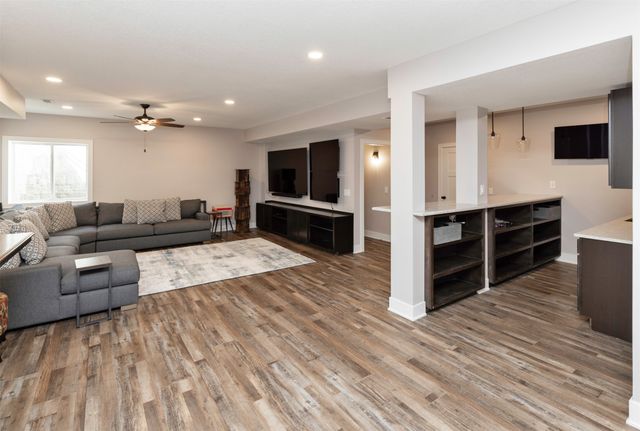 17454 Aurora Drive, Clive, IA 50325