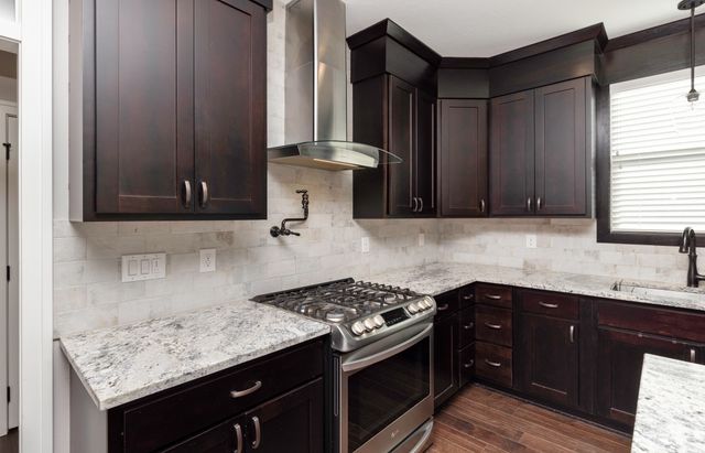 17454 Aurora Drive, Clive, IA 50325