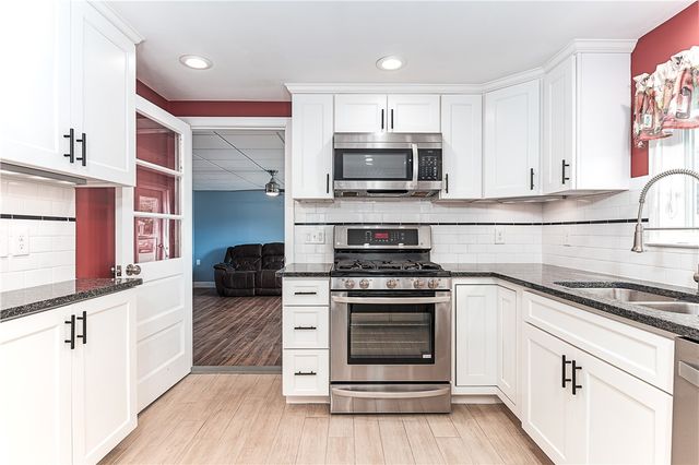 121 Tupelo Road, South Kingstown, RI 02879