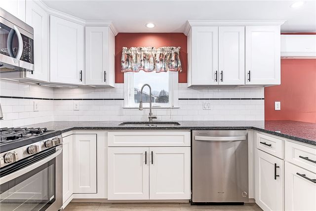 121 Tupelo Road, South Kingstown, RI 02879