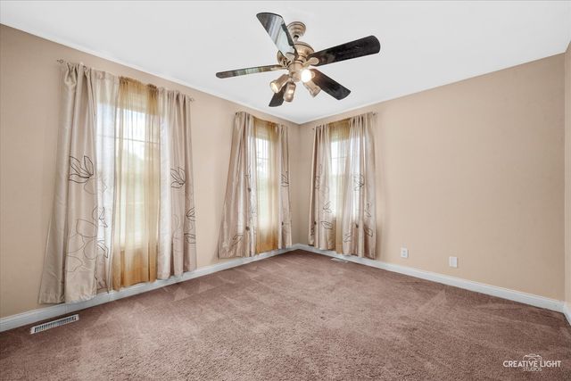 40W850 Stonecrest Drive, Elgin, IL 60124