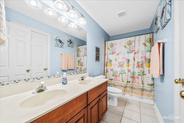 40W850 Stonecrest Drive, Elgin, IL 60124