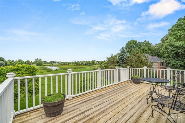 40W850 Stonecrest Drive, Elgin, IL 60124