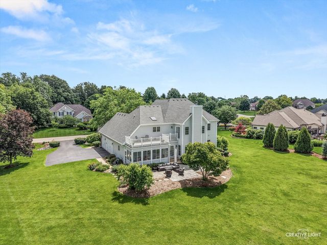 40W850 Stonecrest Drive, Elgin, IL 60124