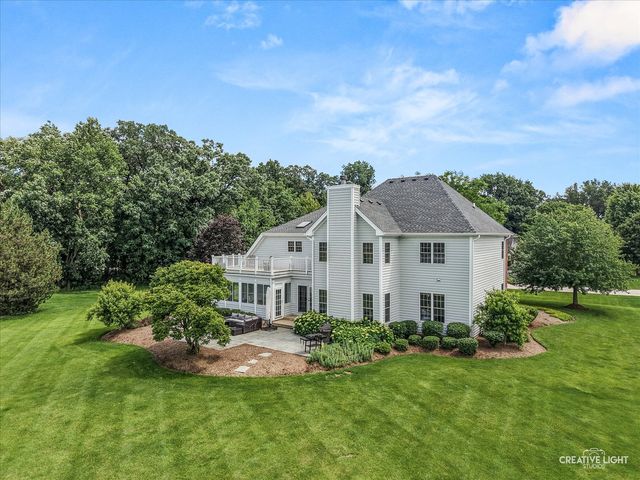 40W850 Stonecrest Drive, Elgin, IL 60124