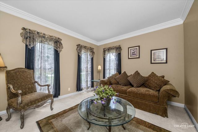 40W850 Stonecrest Drive, Elgin, IL 60124