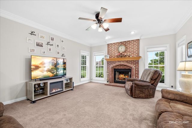 40W850 Stonecrest Drive, Elgin, IL 60124