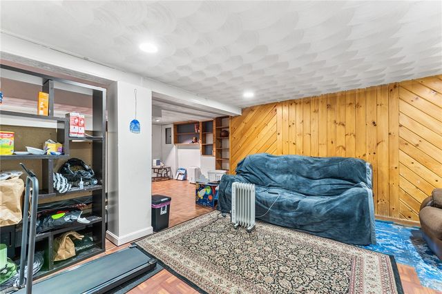 489 Benefit Street, Pawtucket, RI 02861