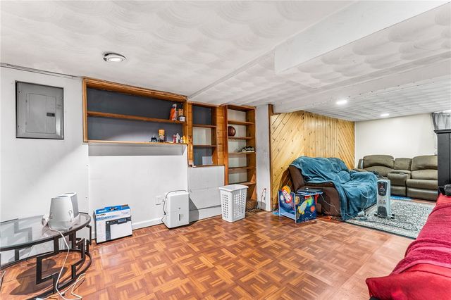 489 Benefit Street, Pawtucket, RI 02861