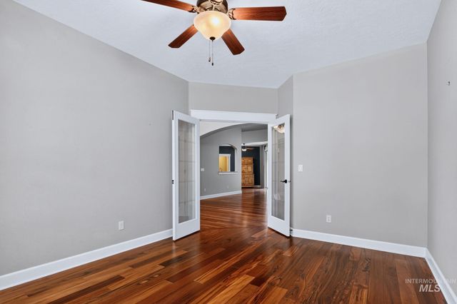 3660 N Colbourne Way, Meridian, ID 83646