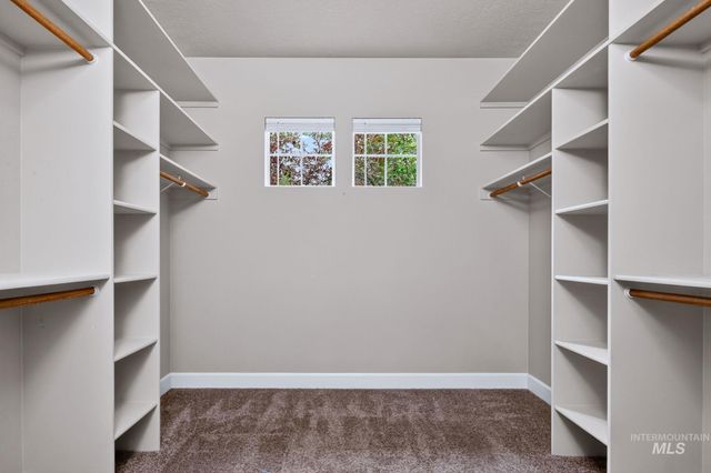 3660 N Colbourne Way, Meridian, ID 83646