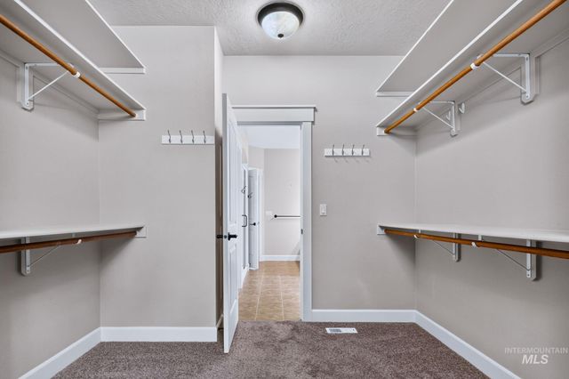 3660 N Colbourne Way, Meridian, ID 83646