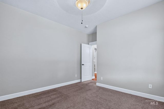 3660 N Colbourne Way, Meridian, ID 83646