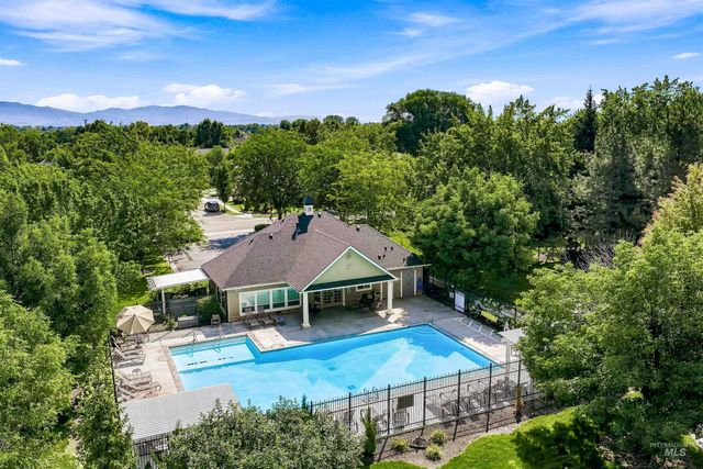 3660 N Colbourne Way, Meridian, ID 83646