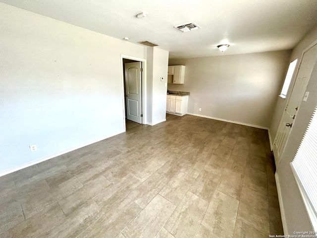 643 W Summit Ave Apt 12, San Antonio, TX 78212