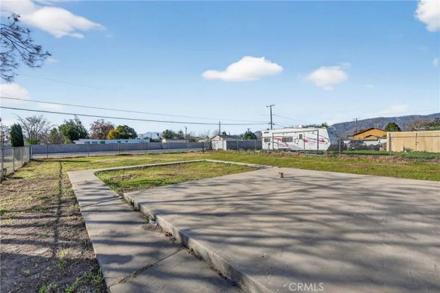 6994 Elmwood, San Bernardino, CA 92404