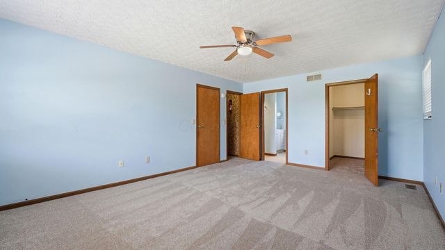 351 Mulberry Way W, Westerville, OH 43082