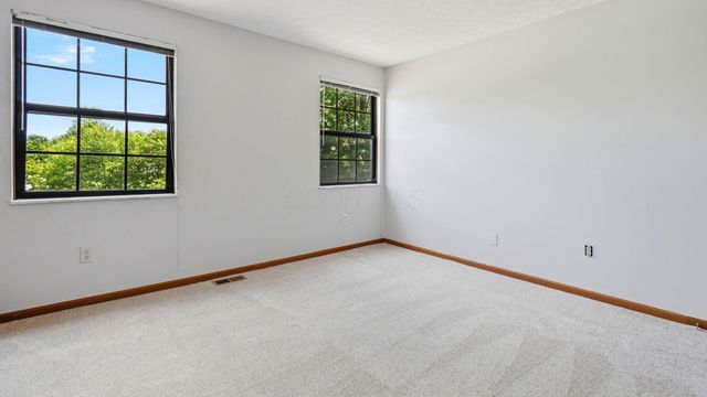 351 Mulberry Way W, Westerville, OH 43082