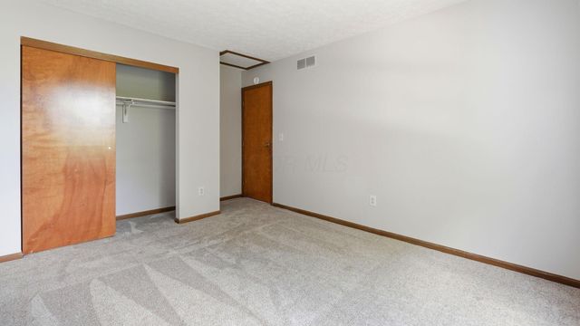 351 Mulberry Way W, Westerville, OH 43082