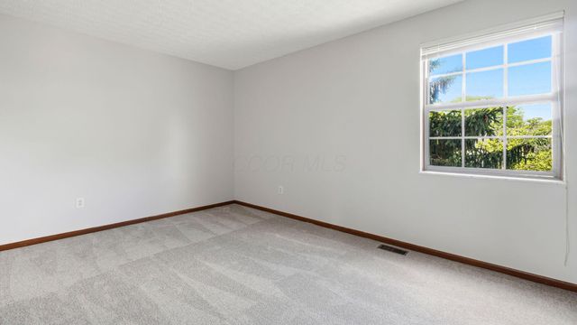 351 Mulberry Way W, Westerville, OH 43082