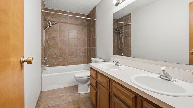 351 Mulberry Way W, Westerville, OH 43082