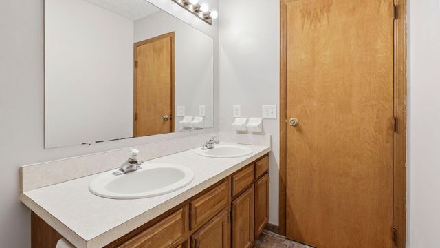 351 Mulberry Way W, Westerville, OH 43082
