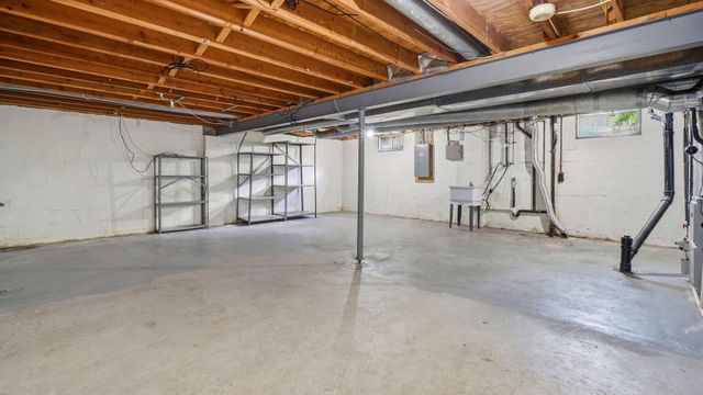 351 Mulberry Way W, Westerville, OH 43082