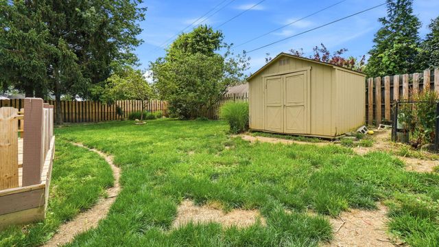 351 Mulberry Way W, Westerville, OH 43082