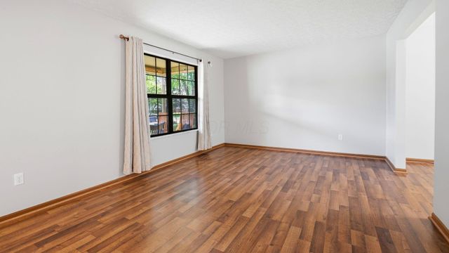 351 Mulberry Way W, Westerville, OH 43082