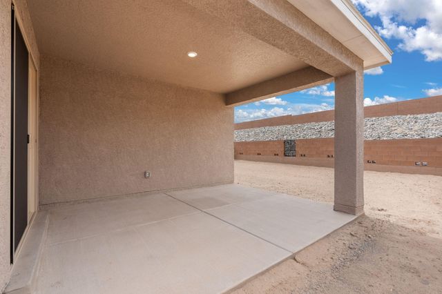 1524 Rawhide Loop NE, Rio Rancho, NM 87144