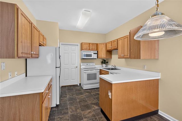 4690 Blue Grass Lane, Lower Macungie Twp, PA 18062