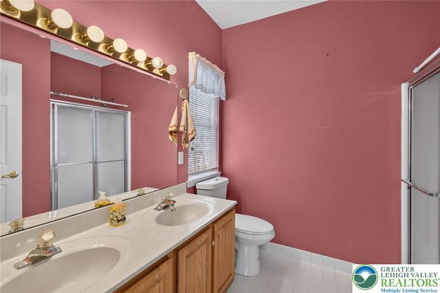 4690 Blue Grass Lane, Lower Macungie Twp, PA 18062
