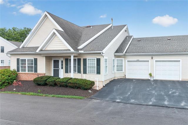 4690 Blue Grass Lane, Lower Macungie Twp, PA 18062