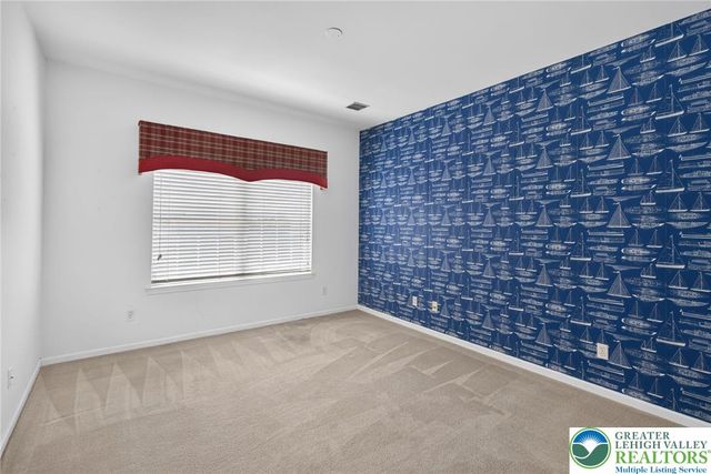 4690 Blue Grass Lane, Lower Macungie Twp, PA 18062