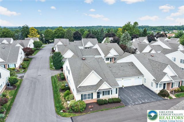4690 Blue Grass Lane, Lower Macungie Twp, PA 18062
